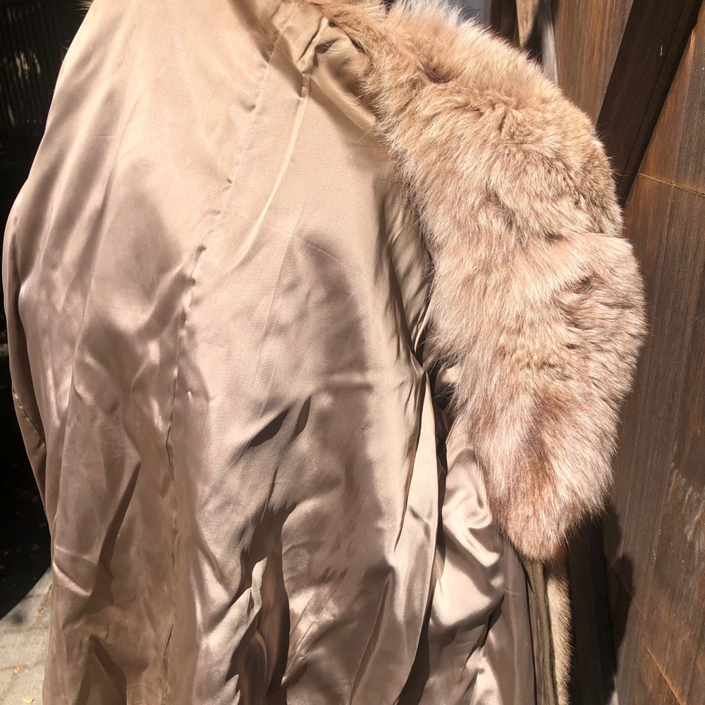 Real Fur And Leather Coat - Picture 4 of 5
